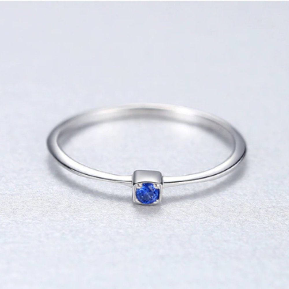 925 Silver Sapphire Blue Thin Ring Size 8 NWT minimalist Cubic Zircornia
